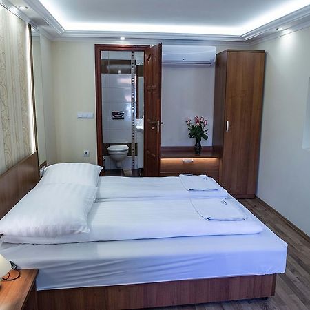 Bl.Apartmanhaz Ii. Сегед Екстер'єр фото